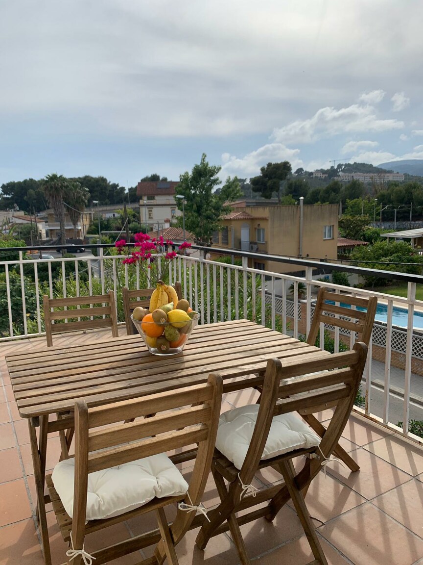Apartamento de 2 dormitorios con amplio balcón