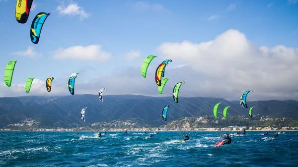 Kitesurf en la costa de Castelldefels
